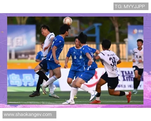 在绿茵场上追梦足球明星的心声与独白