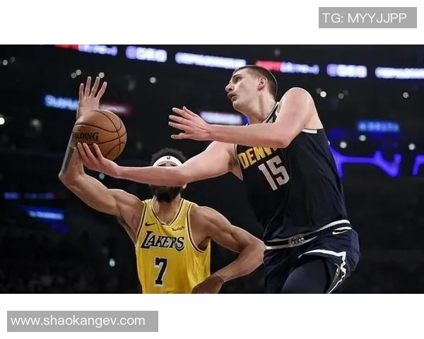 深入分析上海网球队包夹战术的优势与应用策略 深入分析上海网球队包夹战术的优势与应用策略