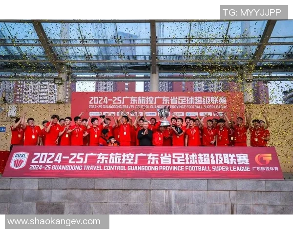 深圳足球队在精英赛中的强劲表现与未来展望分析 深圳足球队在精英赛中的强劲表现与未来展望分析